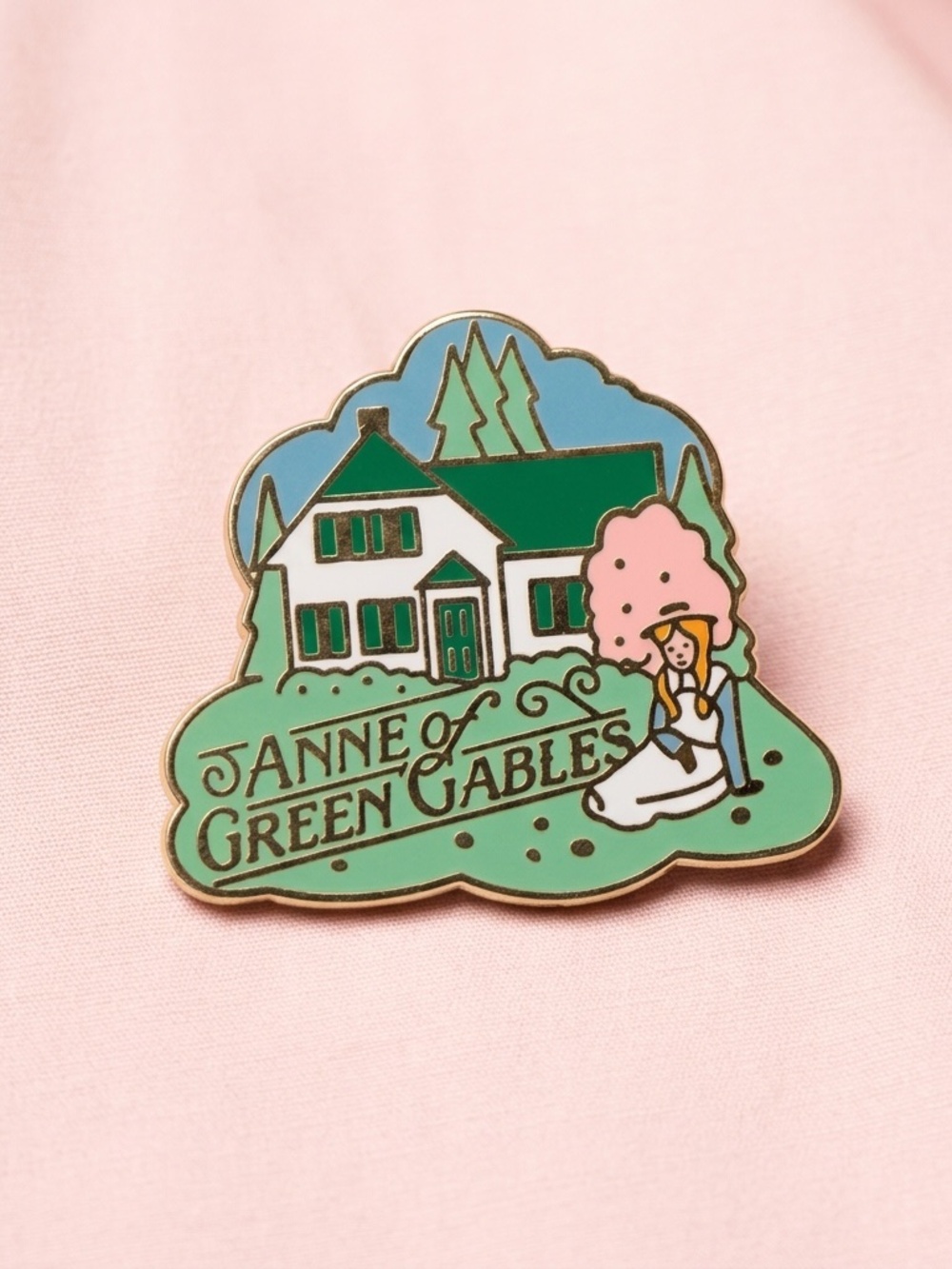 Anne of Green Gables - Avonlea Traditionas Enamel Lapel Pin